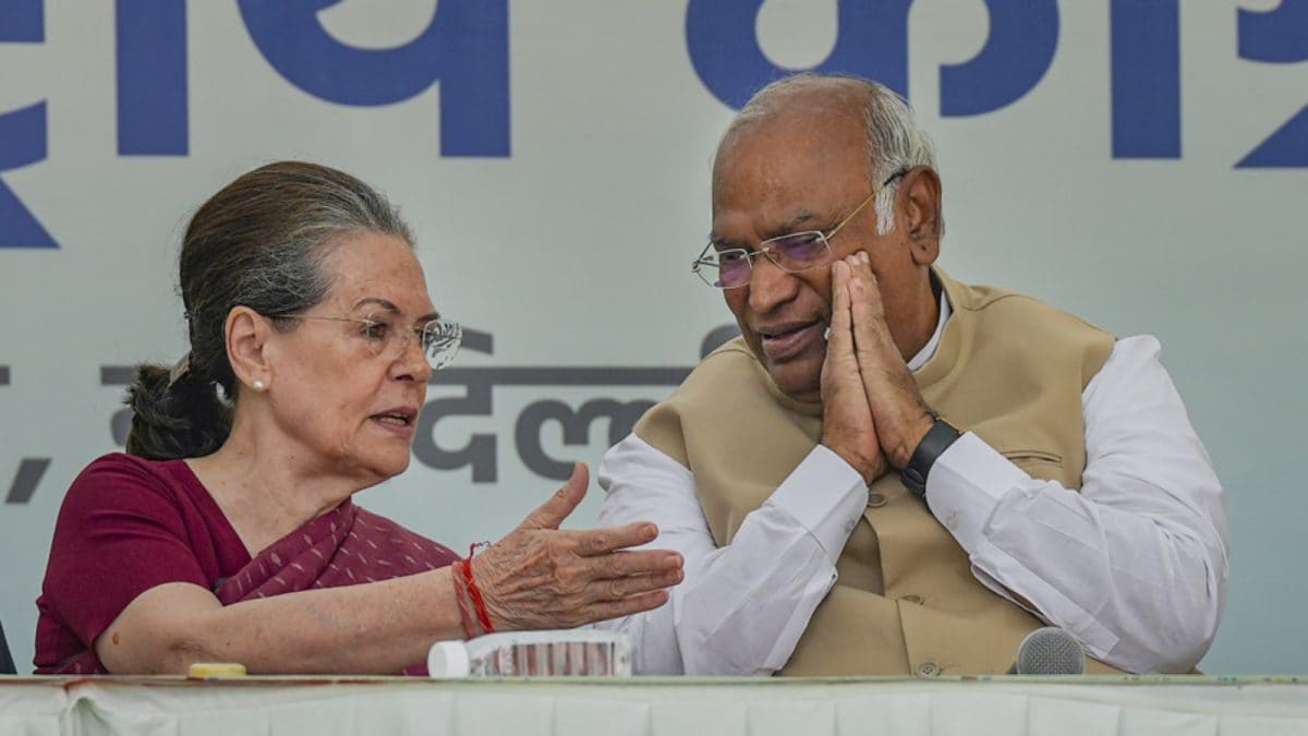‘Sanskar Apne Apne’: BJP Taunts Congress After Kharge Snubbed From Sonia Gandhi’s Stage | India News